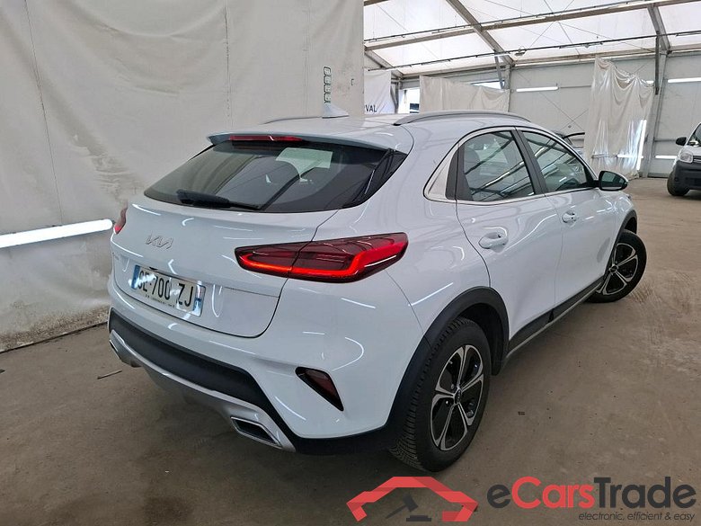 KIA XCeed / 2019 / 5P / Crossover 1.6 GDI ISG ISG PHEV ACTIVE BUS DCT6 #3