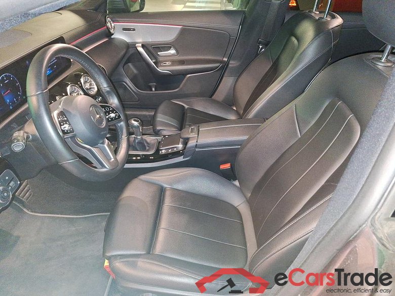 MERCEDES - MER CLA 180 d 116PK Business Solution Luxury #3