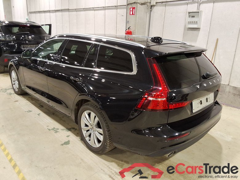 VOLVO V60 2.0 B4 D MHEV MOMENTUM PRO AUTO #2