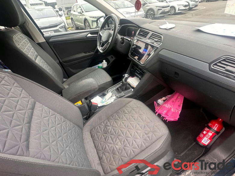 VOLKSWAGEN Tiguan eHybrid (PHEV) Life 1.4 TSI eHybrid 180 kW (245 ch) 6 vitesses DSG #3