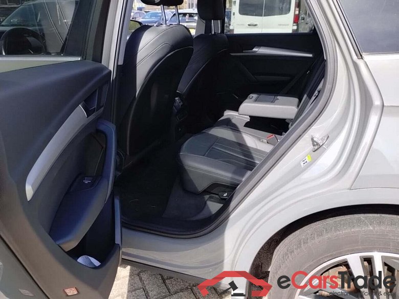 AUDI Q5 55 TFSI e quattro Competition #5