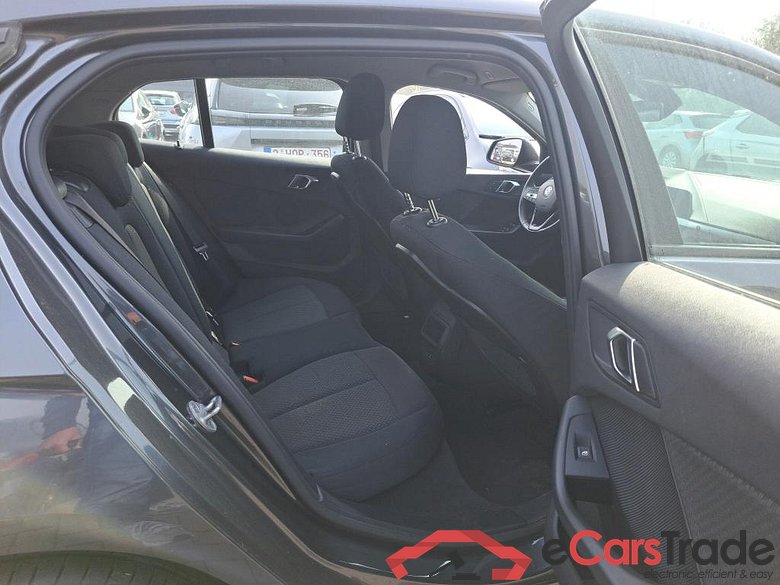 BMW 1 SERIES HATCH 1.5 118I (100KW) #6