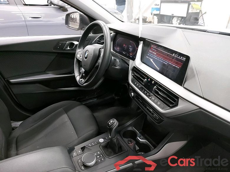 BMW - BMW 1 HATCH 118i 136PK Advantage Pack Business & BMW Live CockPit Nav Plus & Parking Assistant Pack  * PETROL * #3