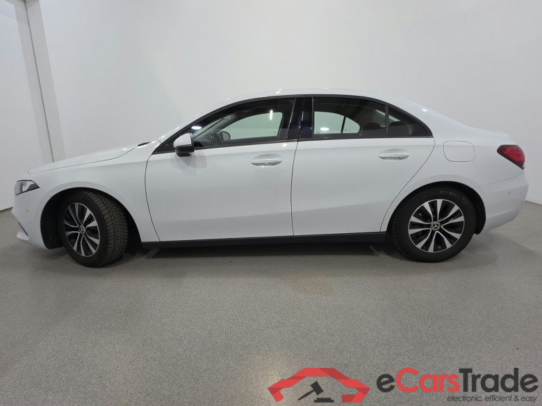 Mercedes A 180d Limo Widescreen Navi KeylessGo Camera Klima PDC ... #2