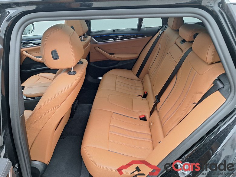 BMW, 5-ser To FL'20 PHEV, BMW 5 Reeks Touring 520e 150kW 5d #4