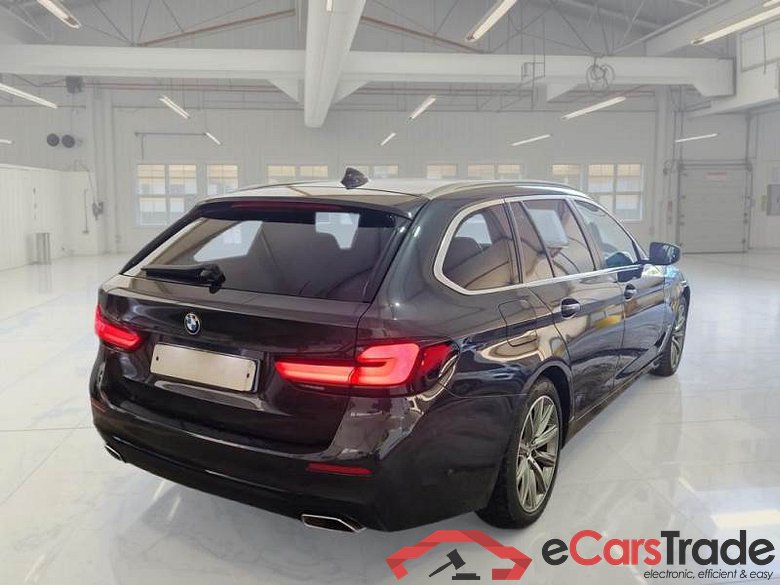 BMW SERIE 5 / 2020 / 5P / STATION WAGON 520D AUT BUSINESS MH48V TOURING #2