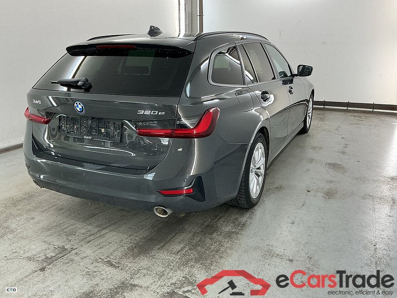 BMW 320e Plug-In Hybrid Aut. LED-Xenon LC-Pro Navi Hi-Fi Sport-Leather KeylessGo Camera Klima PDC ... #3
