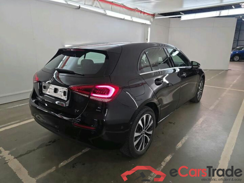 Mercedes A-Klasse A-Klasse A 250 e Business Line (PHEV) 160kW/218pk  5D/P Auto-7 #4