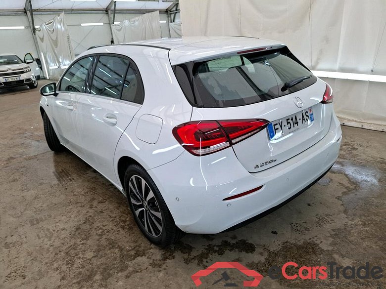 MERCEDES-BENZ Classe A Compact  2018  5P  Berline A 250 e Business Line 8GDCT #2