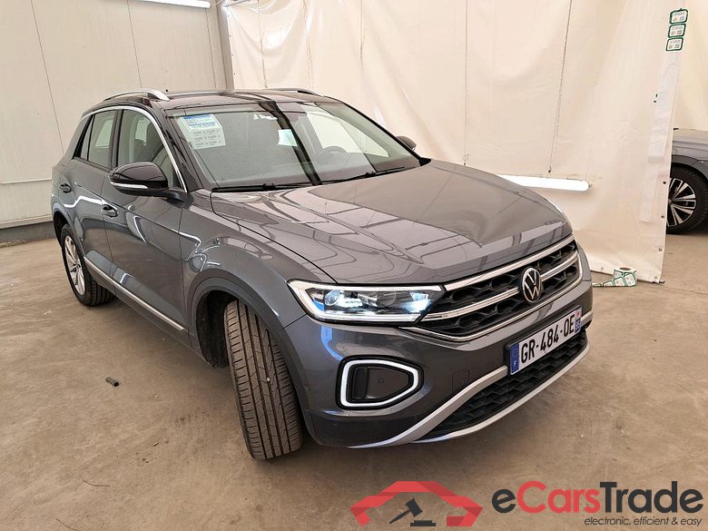 VOLKSWAGEN T-Roc / 2021 / 5P / SUV 1.5 TSI 150 EVO STYLE DSG7 #4