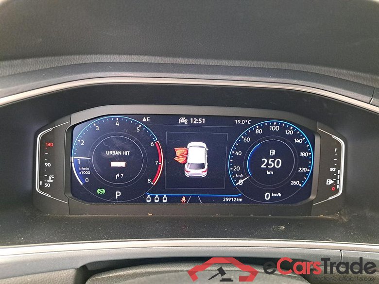 VOLKSWAGEN T-Roc / 2021 / 5P / SUV 1.5 TSI 150 EVO STYLE DSG7 #6