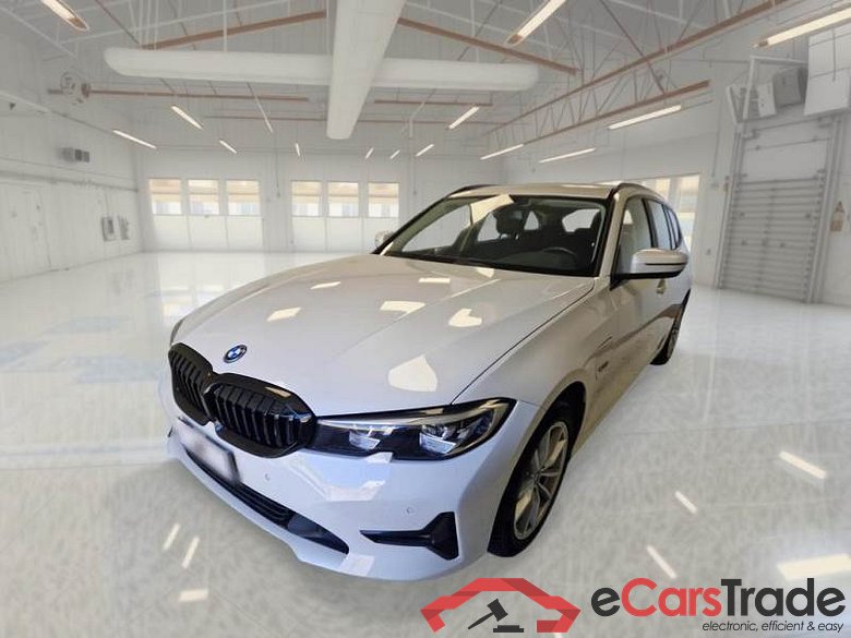 BMW Serie 3 / 2018 / 5P / Station wagon 330e Business Advantage Touring auto
