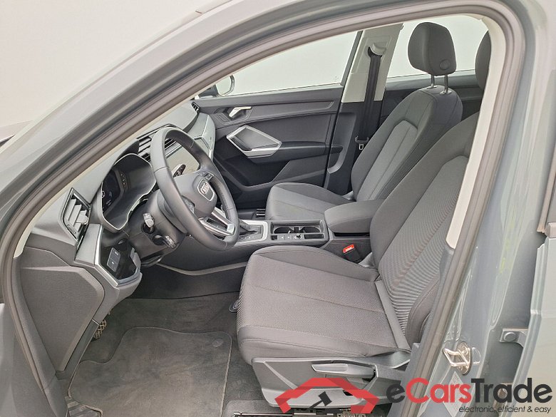 Audi, Q3 '18 PHEV, Audi Q3 45 TFSI e S tronic 5d #3