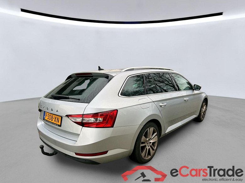 SKODA Superb Combi 110 kW #6