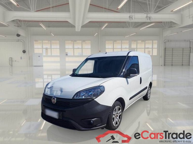 FIAT DOBLÒ CARGO / 2014 / 4P / VETT. FURGONATA CH1 LOUNGE 1.6 MJET 105CV E6D-F SeS #1