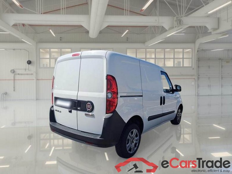 FIAT DOBLÒ CARGO / 2014 / 4P / VETT. FURGONATA CH1 LOUNGE 1.6 MJET 105CV E6D-F SeS #2