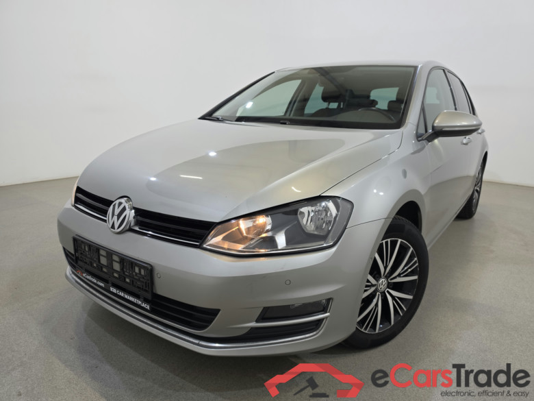 Volkswagen Golf 1.6 TDI ACC Navi Klima PDC ...