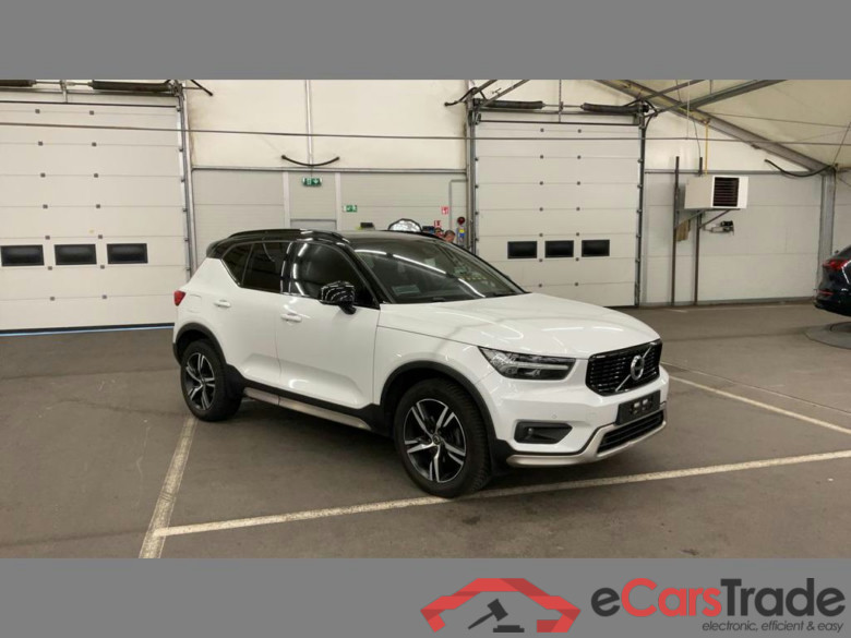 VOLVO XC40 1.5 T3 R-Design Geartronic #2