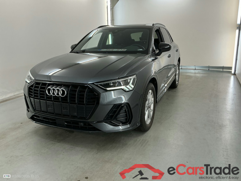 AUDI Q3 1.4 45 TFSI E S TRONIC S LINE #1