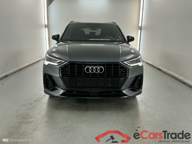 AUDI Q3 1.4 45 TFSI E S TRONIC S LINE #2