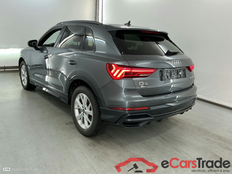 AUDI Q3 1.4 45 TFSI E S TRONIC S LINE #3