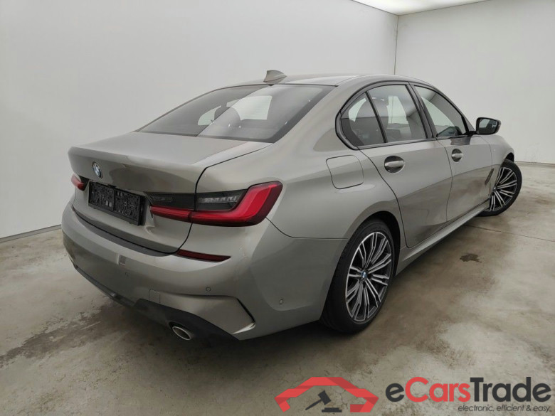 BMW 3 Reeks Berline 318dA (110 kW) 4d #2