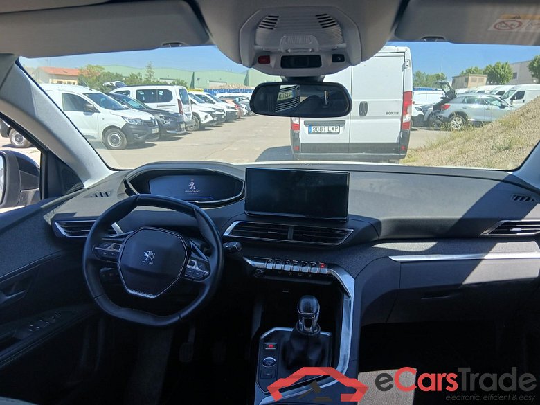 PEUGEOT 3008 / 2020 / 5P / todoterreno 1.2 PureTech 96KW S&S Allure Pack #3