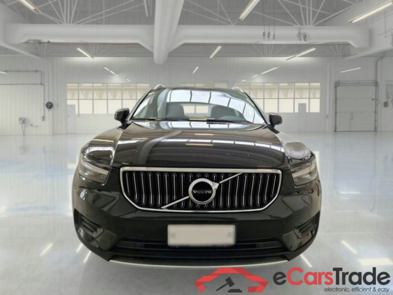 VOLVO XC40 / 2017 / 5P / SUV T4 PLUG-IN HYBRID AUTO RECH INSCRIP EXPR #6