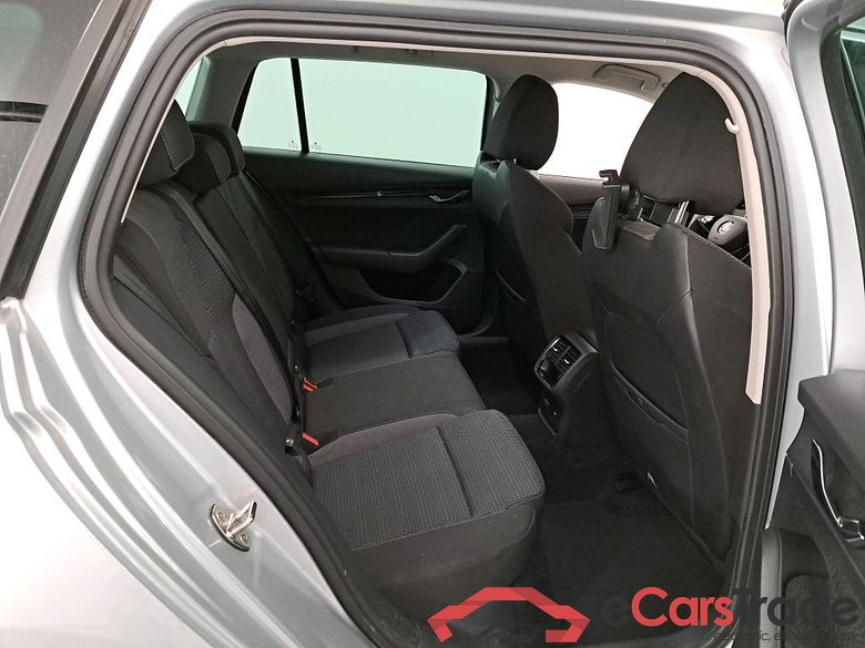 SKODA OCTAVIA COMBI 1.4 TSI PHEV 150KW DSG CLEVER #6