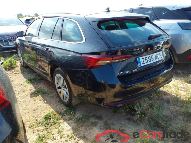 SKODA Octavia 2.0 TDI 110 kW (150CV) DSG 7 vel AutomÃ¡tico Combi Design(Pano + Winterpack) #2