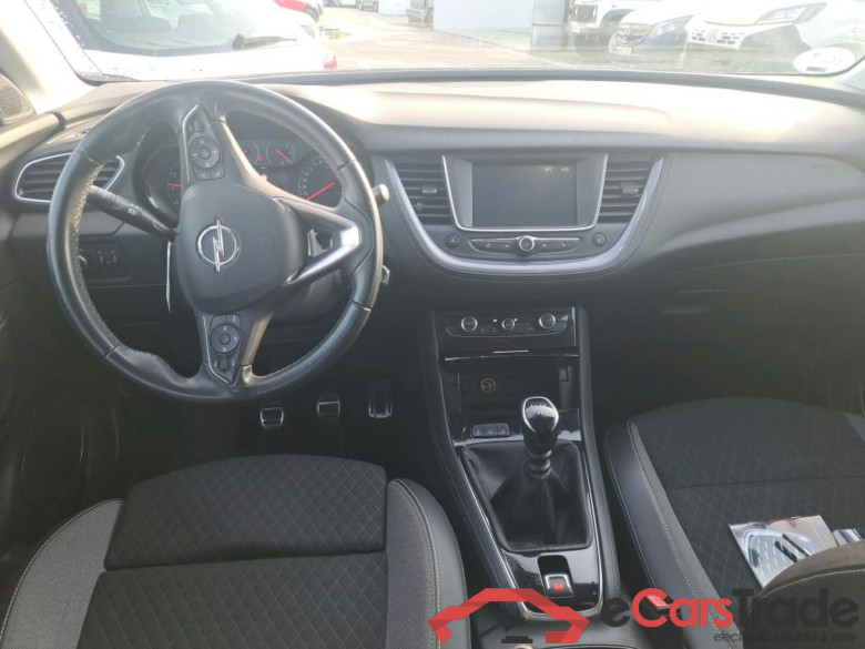 OPEL Grandland X / 2017 / 5P / todoterreno 1.2 Turbo 120 Aniversario (CX) #3