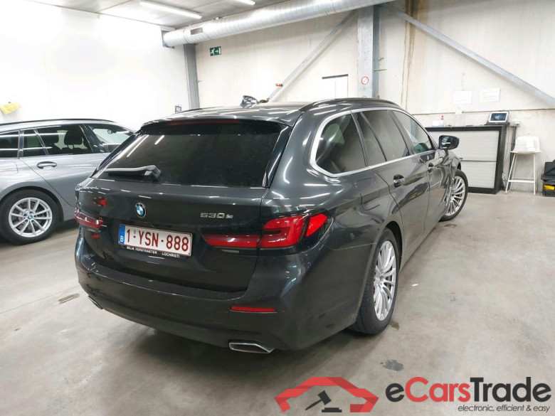 BMW - BMW 5 TOURING 530e 292PK Pack Business With Dakota Heated Seats & Comfort Pack & Safety & Harman Kardon & Head Up & Electric Sunroof * HYBRID * #2