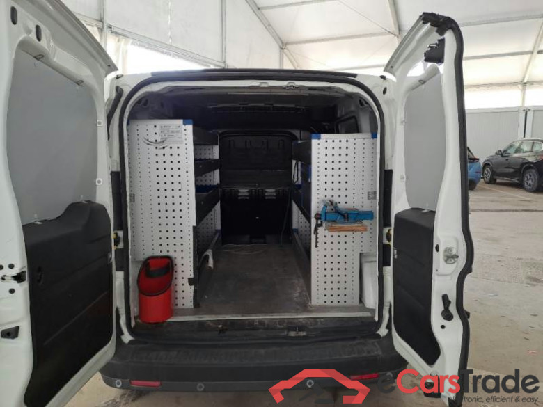 FIAT DOBLÒ CARGO / 2014 / 4P / VETT. FURGONATA CH1 LOUNGE 1.6 MJET 105CV E6D SeS #4