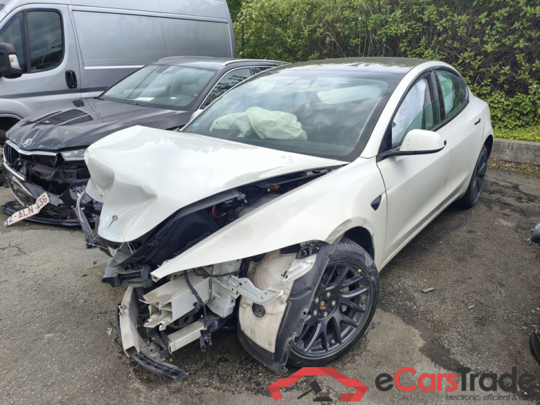 Tesla Model 3 Long Range AWD 4d !!! Damaged car !! #1