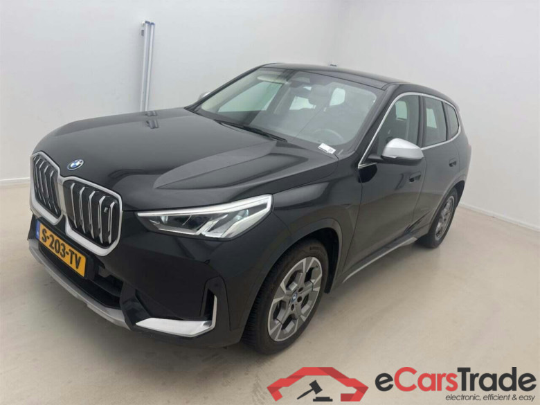 BMW iX1 xDrive30 67 kWh #1