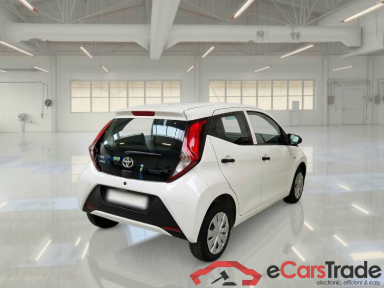TOYOTA AYGO CONNECT / 2018 / 5P / BERLINA 1.0 VVT-I X-BUSINESS LIGHT #2