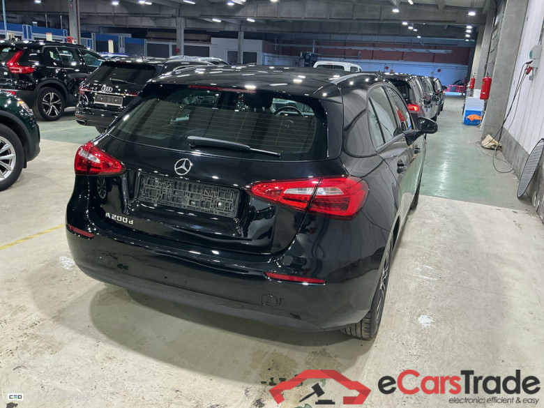 MERCEDES-BENZ A-CLASS 2.0 A 200 D DCT #4