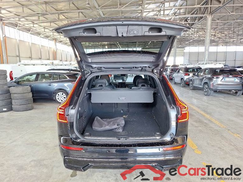 VOLVO XC60 / 2021 / 5P / SUV T6 PLUG-IN AWD AUTO PLUS BLACK EDITION #5