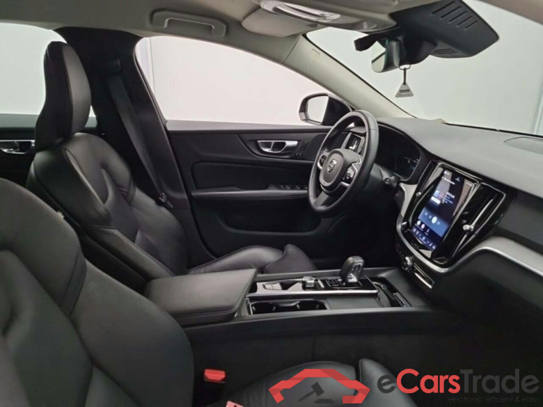 VOLVO V60 2.0 B3 MILD HYBRID BENZINE MOM #3