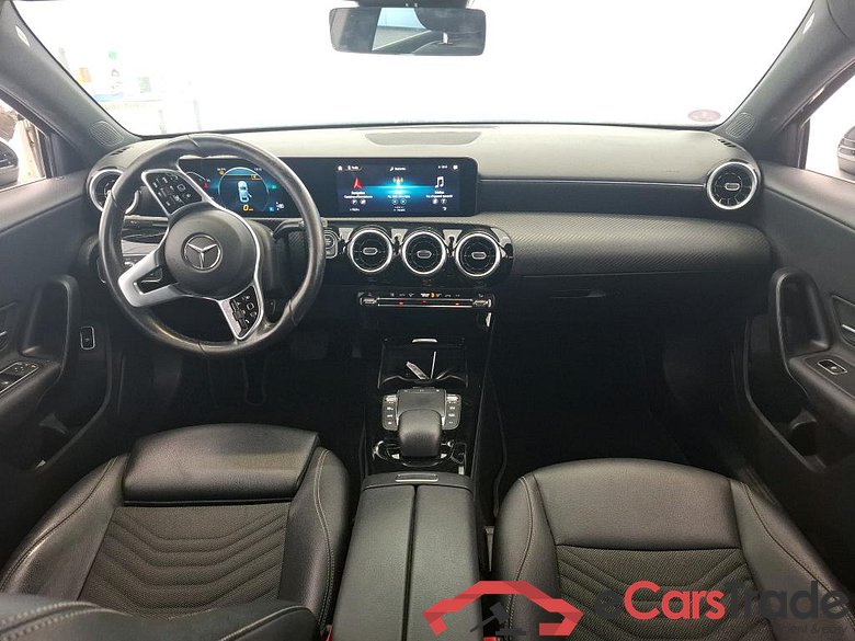 MERCEDES-BENZ Classe A Berline / 2018 / 4P / Berline A 180 Business Line 7G-DCT #5