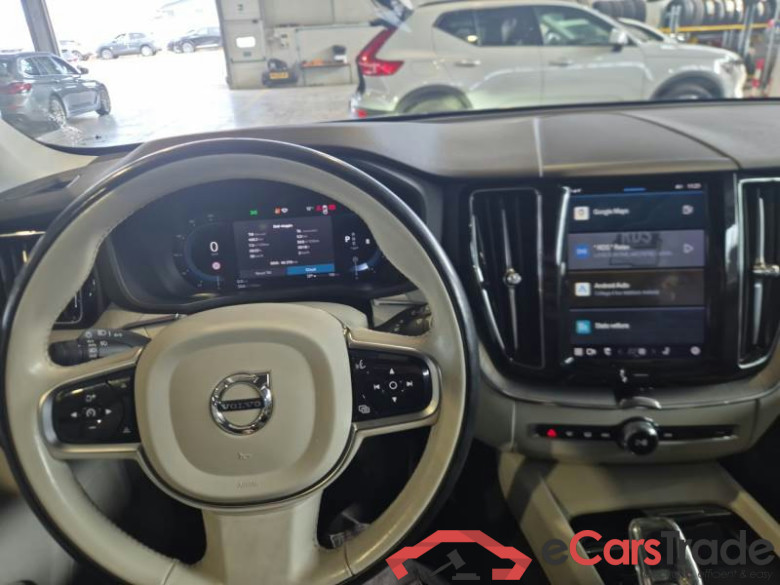 VOLVO XC60 / 2021 / 5P / FUORISTRADA B4 D AWD AUTOMATICO PLUS BRIGHT N1 #3