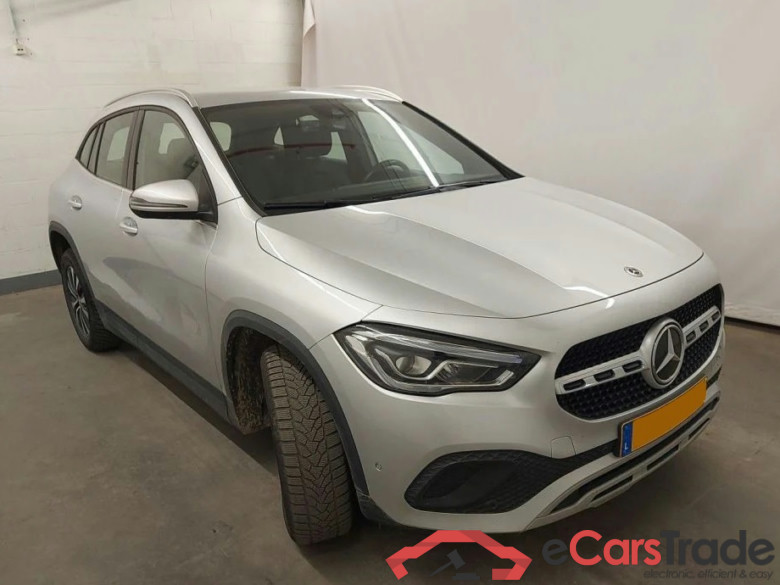 Mercedes GLA 200d Aut. LED-Xenon Widescreen Navi 1/2 Sport-Leather KeylessGo Klima PDC ... #2