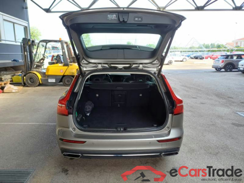 VOLVO V60 / 2019 / 5P / STATION WAGON T6 PLUG-IN AWD AUTOM.INSCR.EXPR. #5
