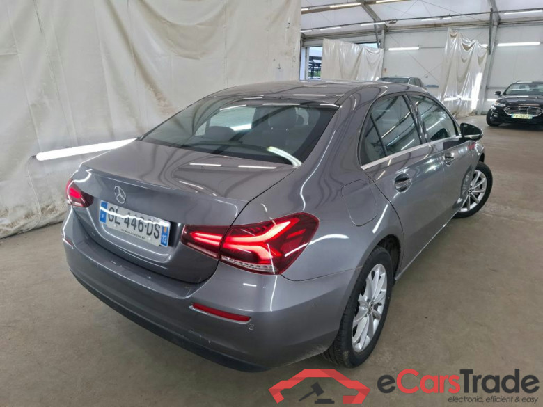 MERCEDES-BENZ Classe A Berline / 2018 / 4P / Berline A 250 e Business Line 8G-DCT #3