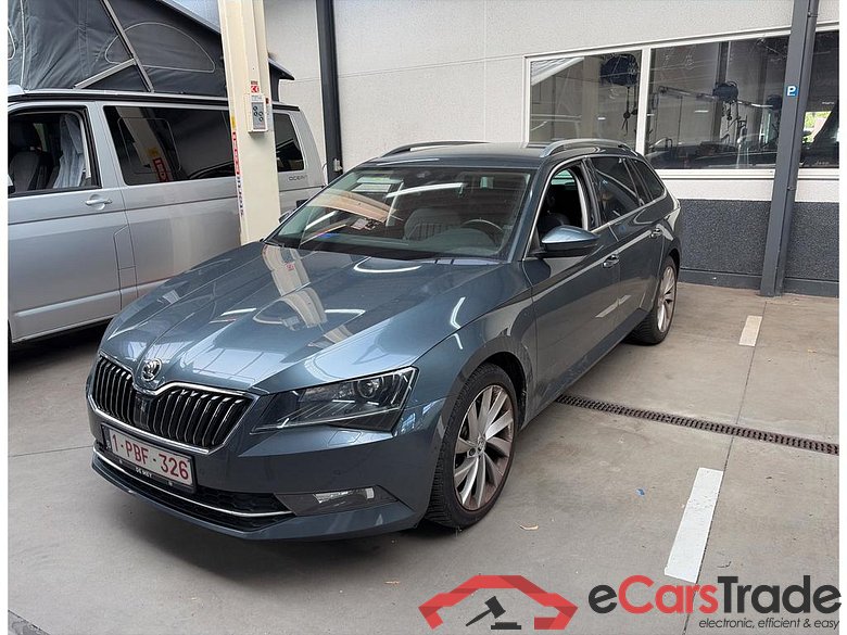 SKODA Superb Combi Superb Wagon Style 1,6 TDI 88 kW 7-speed automat. #1