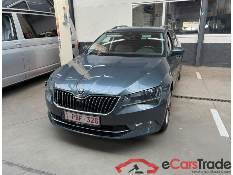 SKODA Superb Combi Superb Wagon Style 1,6 TDI 88 kW 7-speed automat. #2