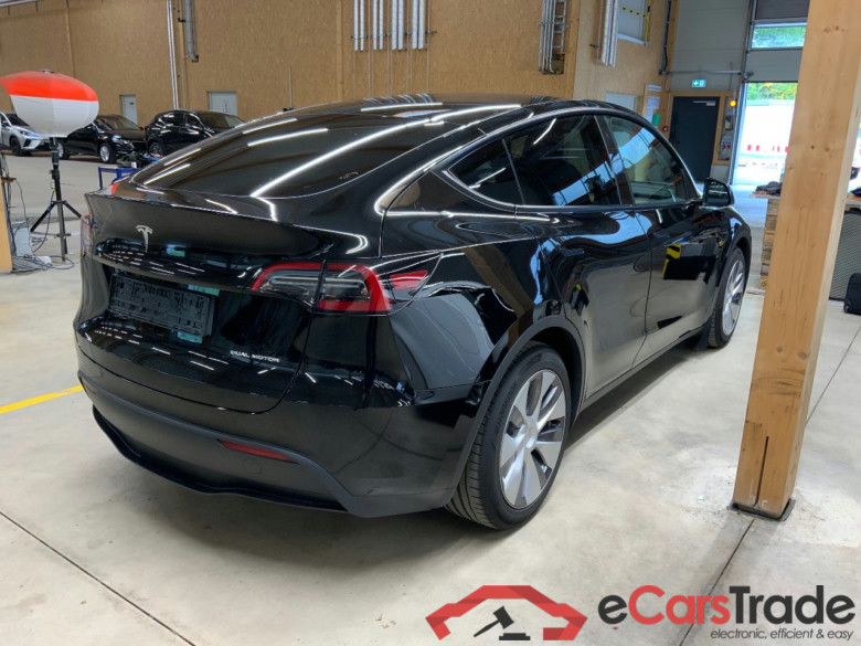 TESLA Model Y Long Range Dual Motor AWD 5d 378kW #2