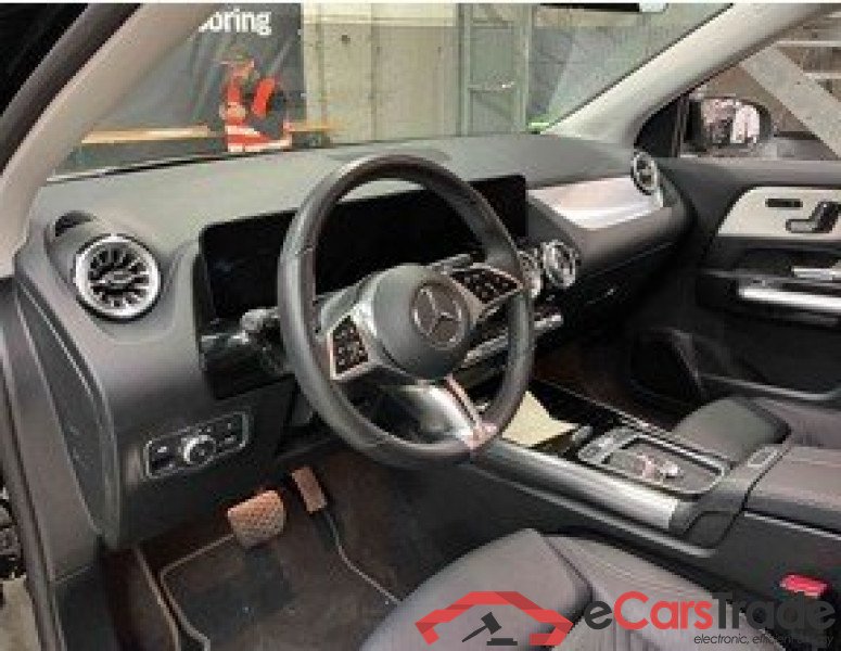 Mercedes-Benz GLA (BM 247)(02.2020->) DE - SUV5 GLA 200 EU6e, Edition Progressive Line, (Facelift) 2024 - 2026 #3