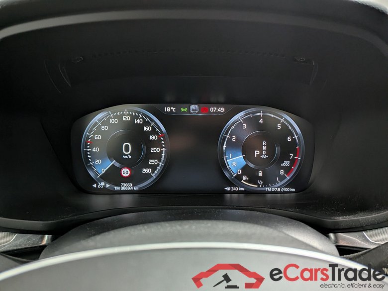 VOLVO V60 2.0 B3 R-Design #6