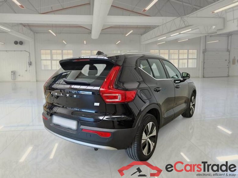 VOLVO XC40 / 2021 / 5P / SUV T4 RECHARGE PLUG-IN AUTO CORE #2